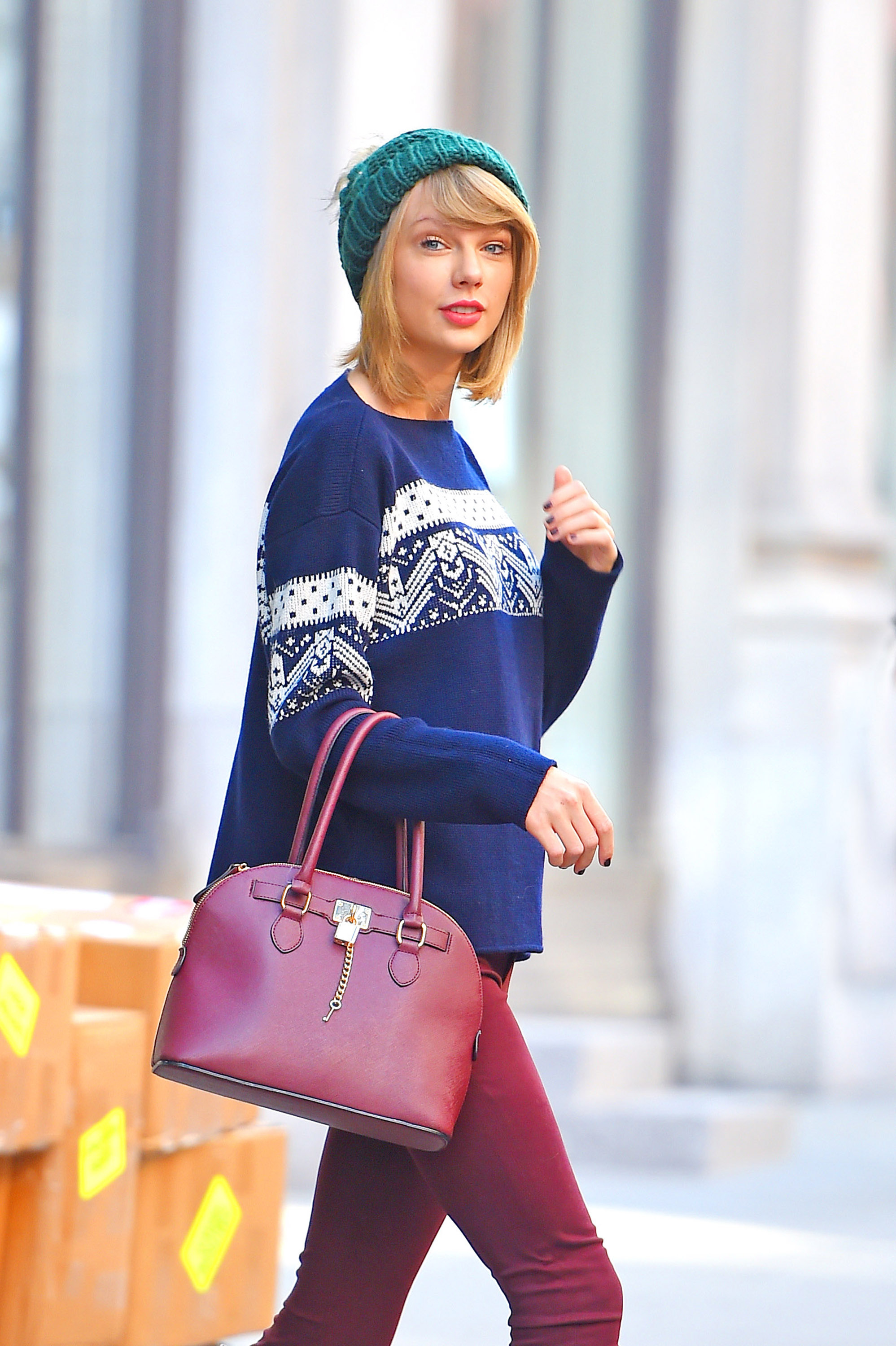 Taylor Swift Finally Explains the Mystery of Her Invisible Belly Button