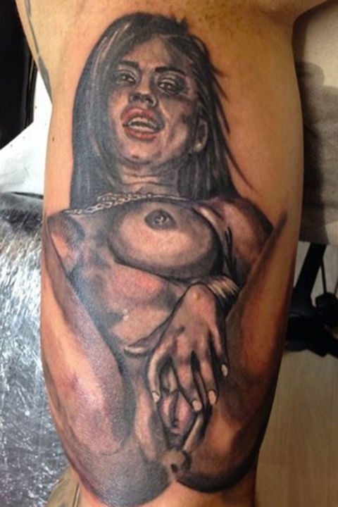 hot chick spread eagle naked tattoo and porno foto