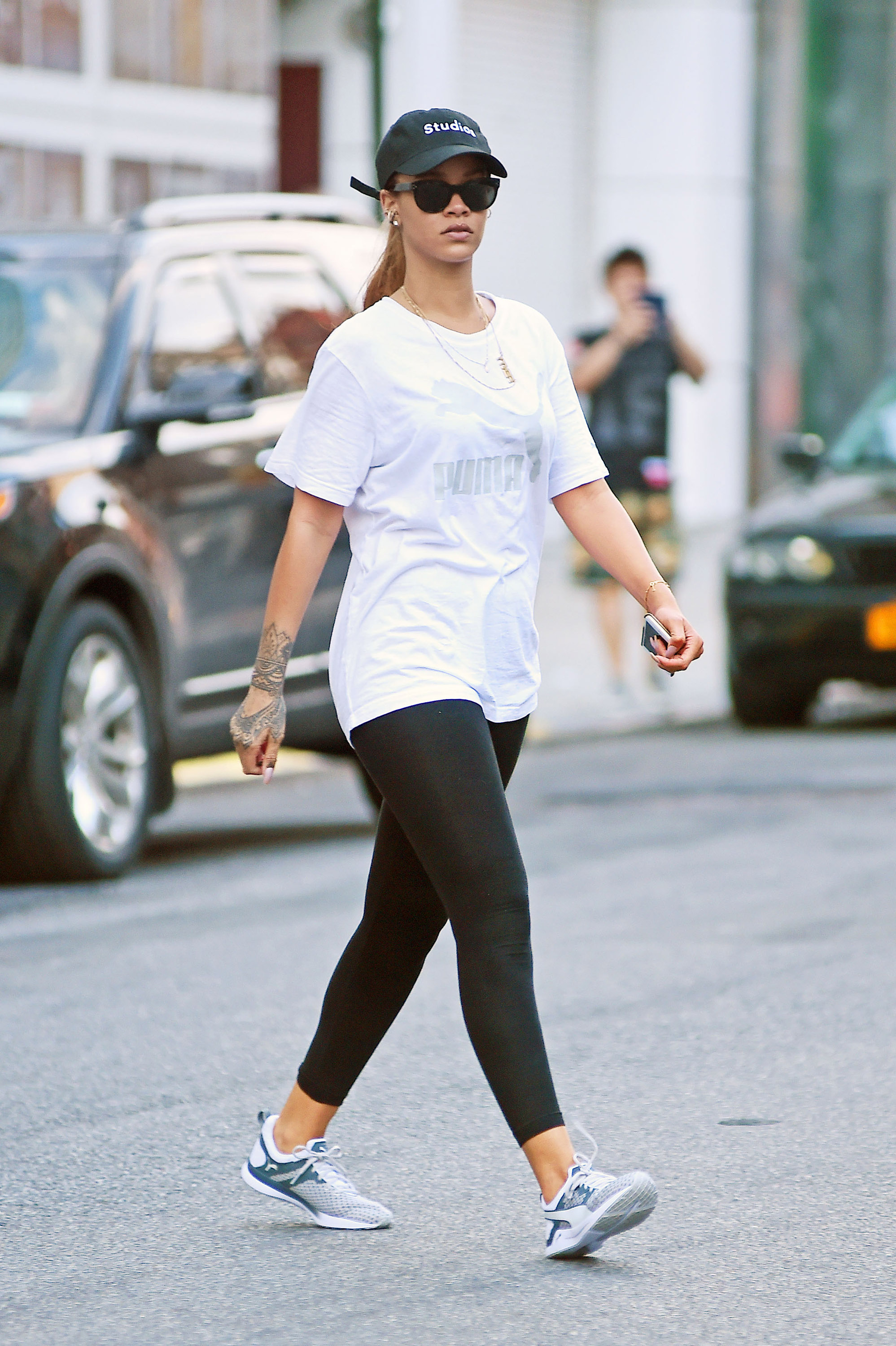 23 Things Your Workout Clothes Say About You