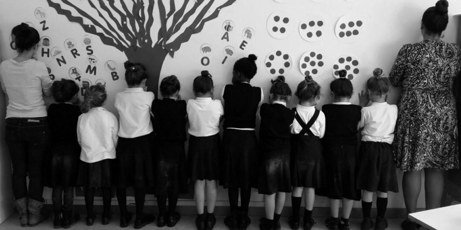 This Inspiring Teacher Stopped Her Students From Bullying A Classmate Over Her Natural Hair - Cosmopolitan.com