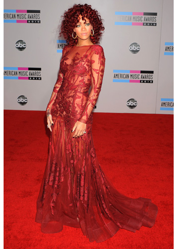Rihanna at the AMAs rihanna-red-dress-red-carpet